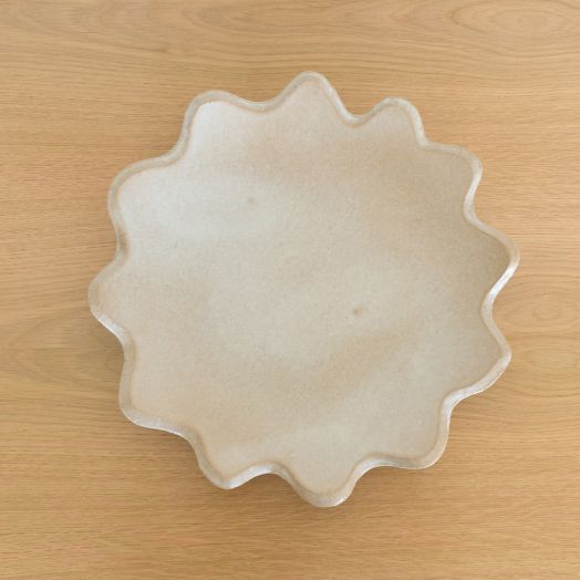 Ceramic Scalloped Platter, Flax