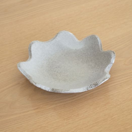 Ceramic Scalloped Catch-All Tray