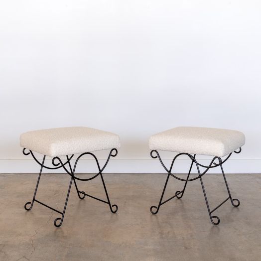 Iron Loop Stool, Boucle