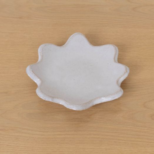 Ceramic Scalloped Catch-All Tray